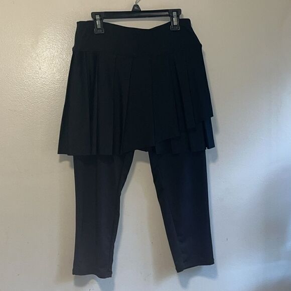 EXCELLENT CONDITION WOMEN’S SIZE SMALL JOFIT BLACK SKIRTED CAPRI LEGGINGS - Picture 3 of 7
